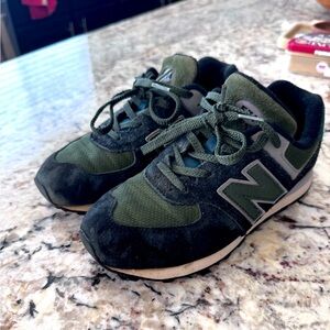 New Balance Green and Black Retro Sneakers